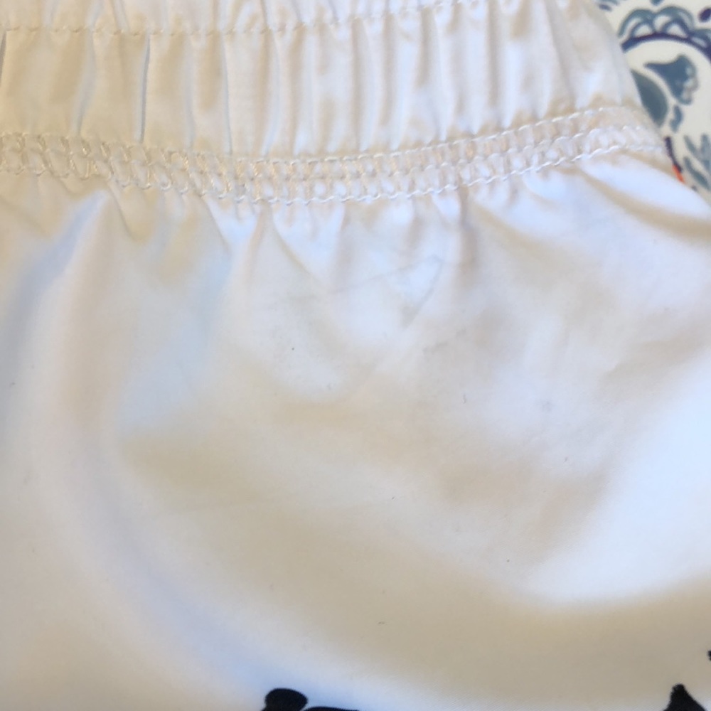 Lorna Jane Daisy Fever Run Short ๐โโ๏ธโ - Picture 9 of 9